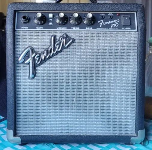 Caixa Fender Frontman 10G