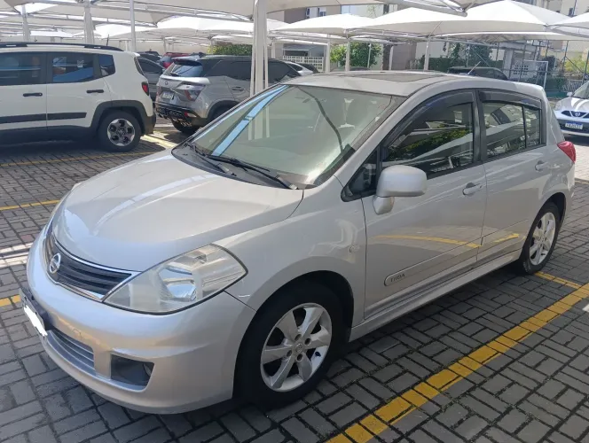 Nissan Tiida SL 1.8/1.8 Flex 16V Aut. 2013