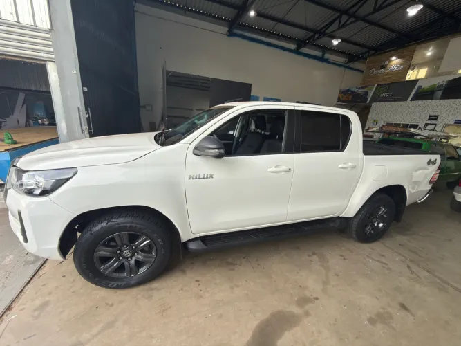 Toyota Hilux CD SR 4X4 2.8 TDI Diesel Aut. 2025