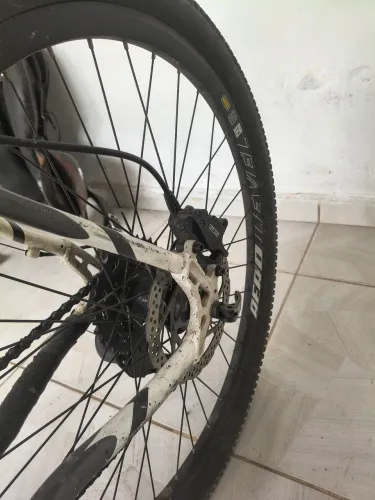 Vendo uma bicicleta