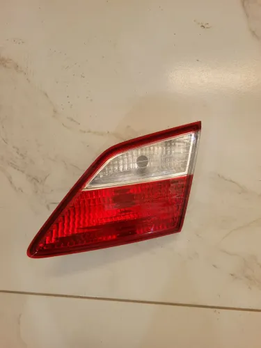 Lanterna direita da tampa hb 20 sedan