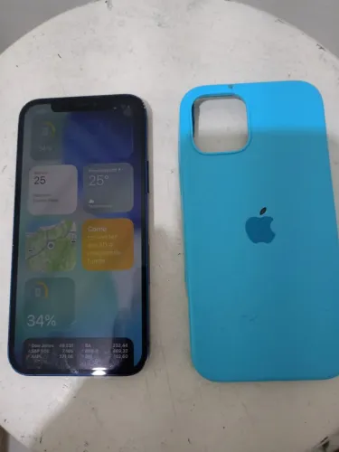 iPhone 12 azul