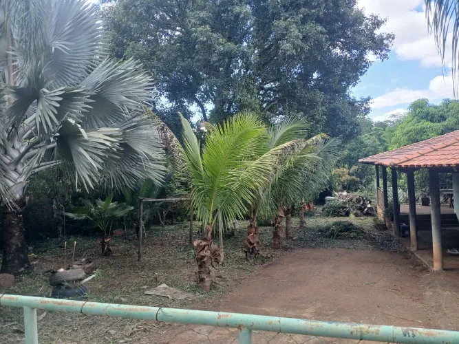 Vende-se Chácara Localizada à 20km de Montes Claros