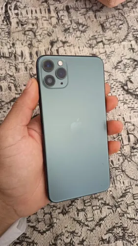 Vendo iPhone 11 Pro Max 256 bateria 100% ótimo estado vendo ou troco em xbox series s