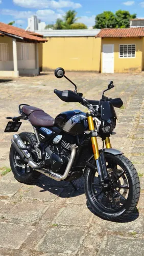 Triumph Scrambler 400x absolutamente impecável, zero
