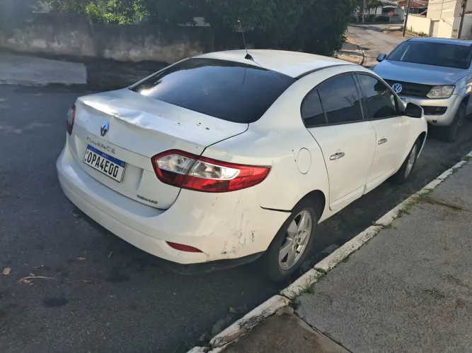 Renault Fluence Sed. Dynamique 2.0 16V Flex Mec. 2013
