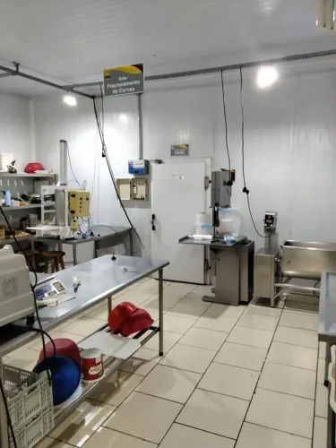 Fabrica de Hamburguer e Produtos Carneos