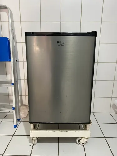 Frigobar, Ph85 Platinum, 68lPrata Escuro 110v, Philco USADO