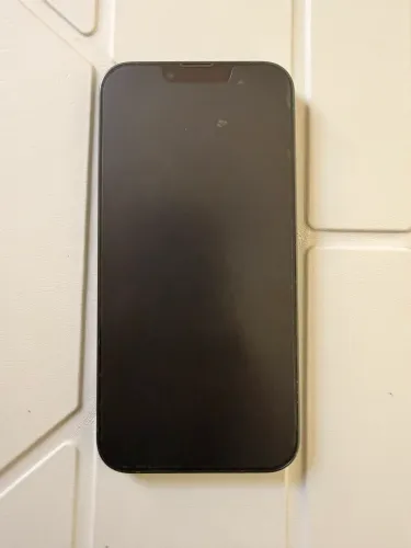 Vendo iPhone 13 de 128GB - Excelente oportunidade!