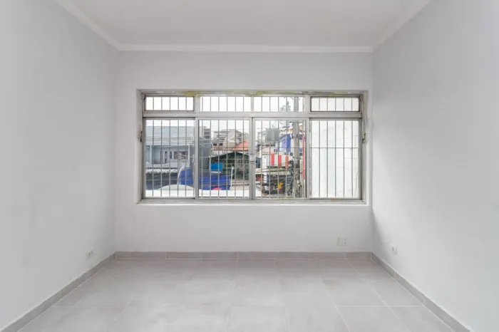Sobreloja na Avenida Baronesa de Muritiba, N. 706 - sobreloja  120 m²