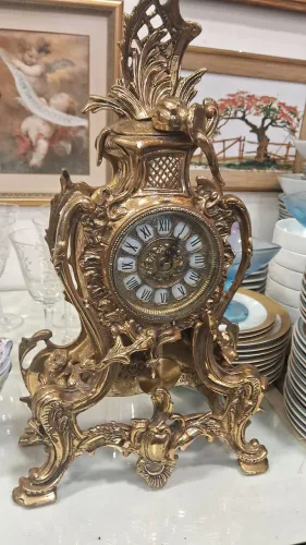 Belíssimo Relógio de Mesa em Bronze funcionando