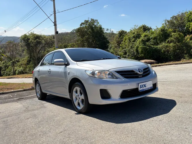 Toyota Corolla GLI 1.8 Flex 16V Aut. 2013