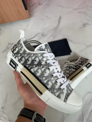 Tênis Dior b23