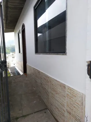 Imóvel para aluguel possui 25 metros quadrados com 1 quarto em Centro - Nova Friburgo - RJ