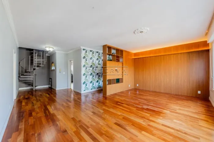 Cobertura Duplex de 247m², 4 quartos e vista definida
