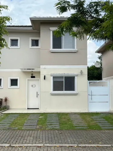 Casa de condomínio para venda com 92 metros quadrados com 3 quartos