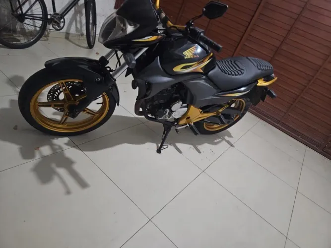 Cb 300