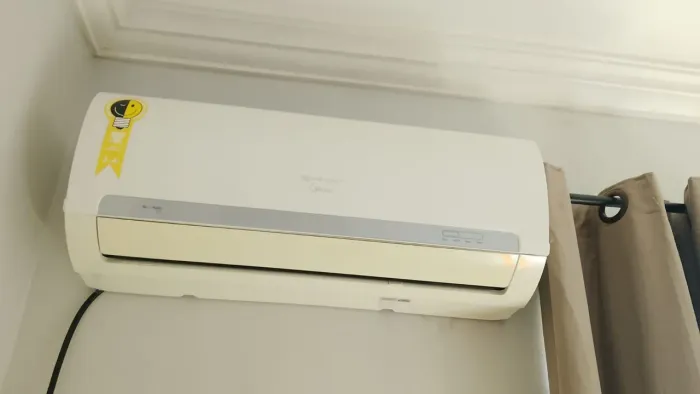 Ar-condicionado semi novo 1,5 ano de uso