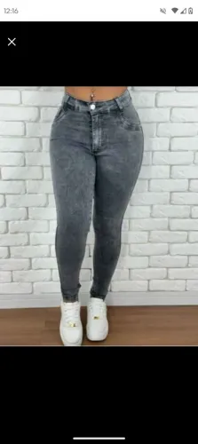 Calça skinny jeans grafite