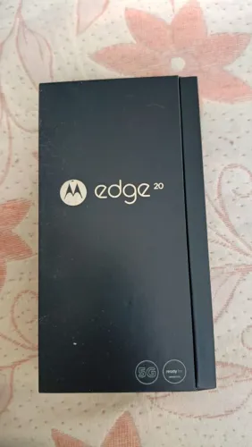 Motorola Edge 20 caixa carregador original fones completo 