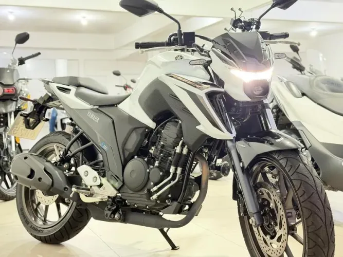 YAMAHA FZ25 FAZER 2026