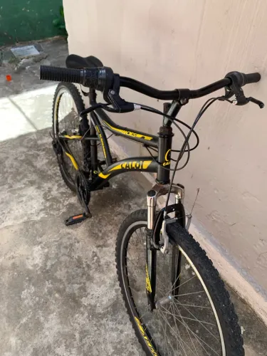 Bicicleta Caloi andes aro 26 com marcha 21 velocidades