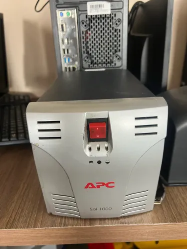 Estabilizador APC sol 1000VA