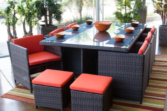 Conjunto de mesa em fibras sintéticas