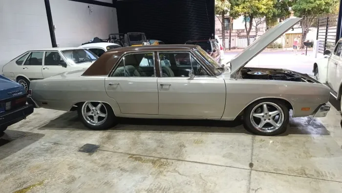 Dodge Dart Sedan Luxo 1977