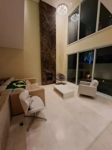 Sobrado para venda possui 360 metros quadrados com 4 quartos em Adalgisa - Osasco - SP
