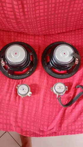 Vendo 2 bocas de som de 10 e dois mini tuitis