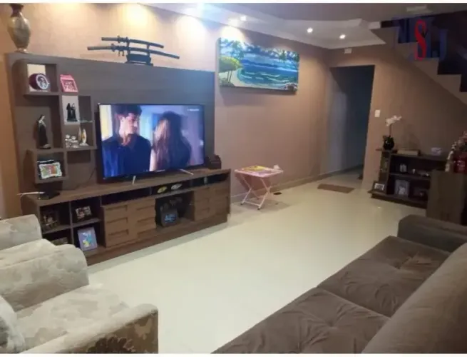 Sobrado com 3 dormitórios à venda, 150 m² por R$ 420.000,00 - Chácara do Visconde - Taubat