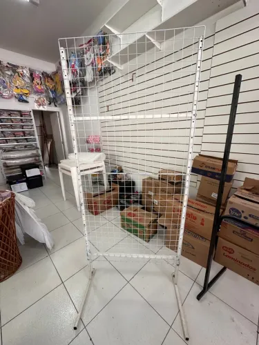 Expositor de gancho usado bom estado