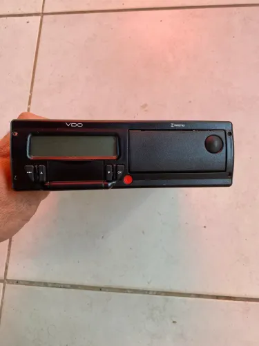 Tacógrafo digital VDO (nunca aberto nem selado)