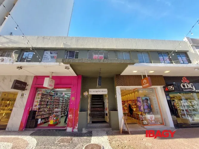 Oportunidade! Salas/Conjuntos em Centro - Florianópolis