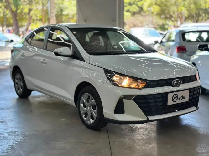 Hyundai HB20S Comfort Plus 1.0 Flex 12V Mec. 2025