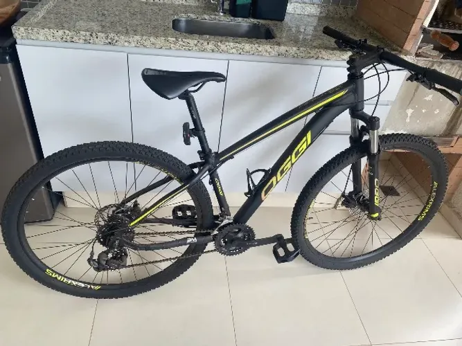 Bicicleta Oggi Aro 29 21 V Shimano - Preta 