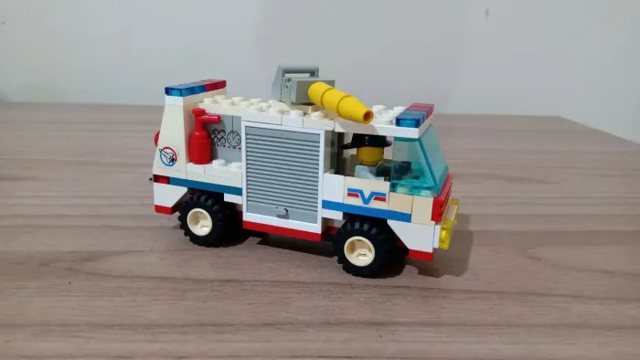 Caminhão Bombeiro de Lego original - Brinquedo de montar - De 399 por R$ 299