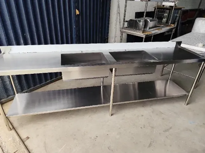 Pia inox reforçada 2 bojos 2,20×0,60×0,90 chapa 20 