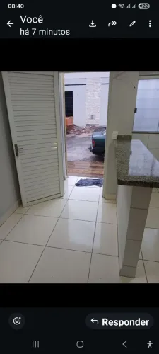 Aluga-se kitinet *