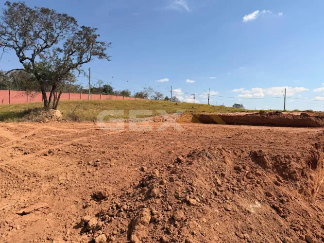 Terreno em condomínio horizontal de 600 m² com toda infraestrutura