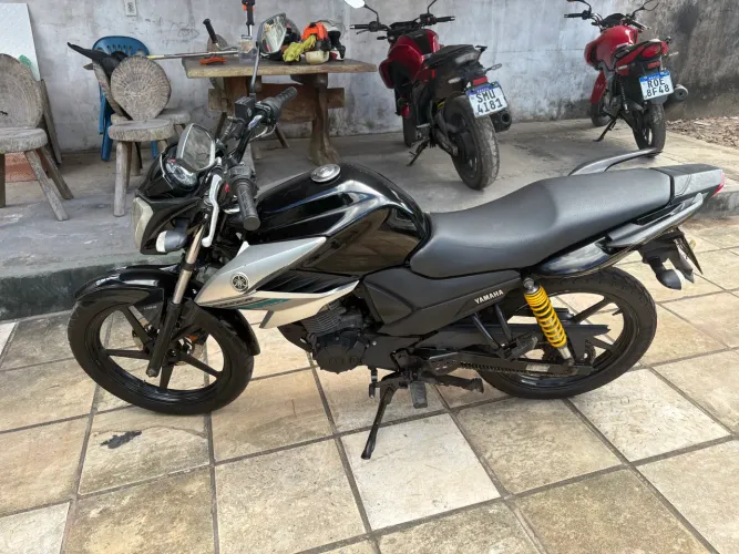 Moto Yamaha YS150 fazer 2019