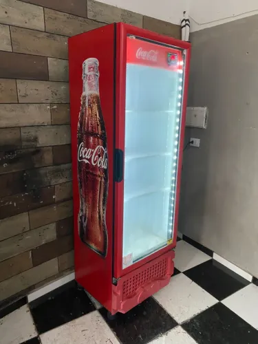 Vendo expositora imbera porta de vidro 220 volts 449 litros original e funcionando