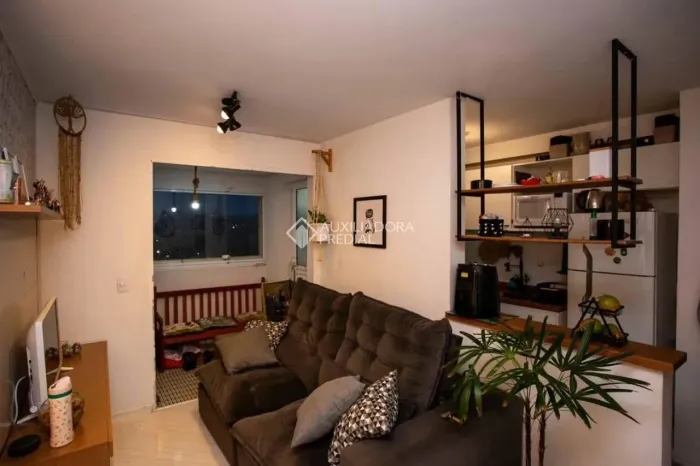 Apartamento à venda Condomínio Conquista Prestes Maia, com 56m², 2 dormitórios, 1 vaga - T