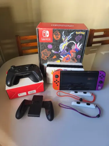 Vendo ou troco Nintendo Switch edição limitada Pokémon desbloqueado
