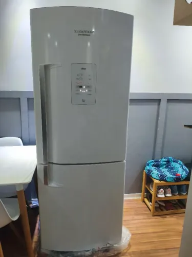 Geladeira branca Brastemp inverse