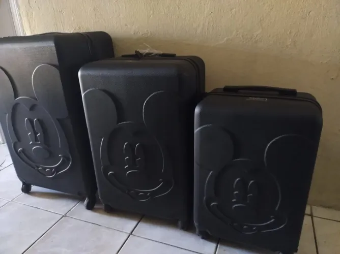 Malas para viagem Mickey bagaggio P/M/G Usada