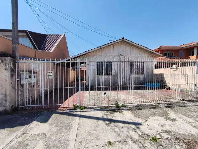 Venda de Terreno com 3 Casas Excelente Oportunidade !!!
