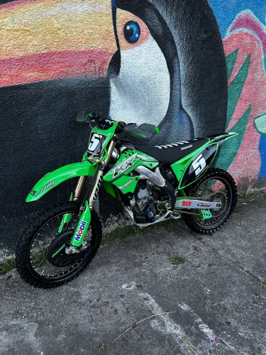 Kx 250f 2012 mais zera do ?