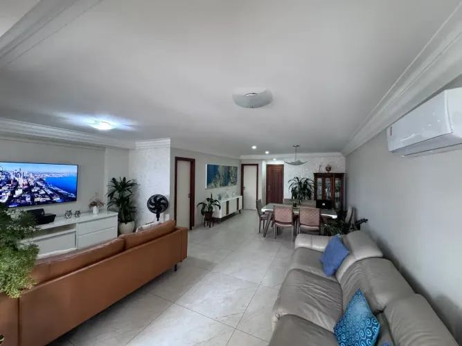 Apartamento a venda tem 140 metros quadrados com 3 quartos em Itapuã - Vila Velha - ES